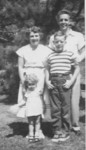 Fleming(Hakanen)Bentley with children circa 1953