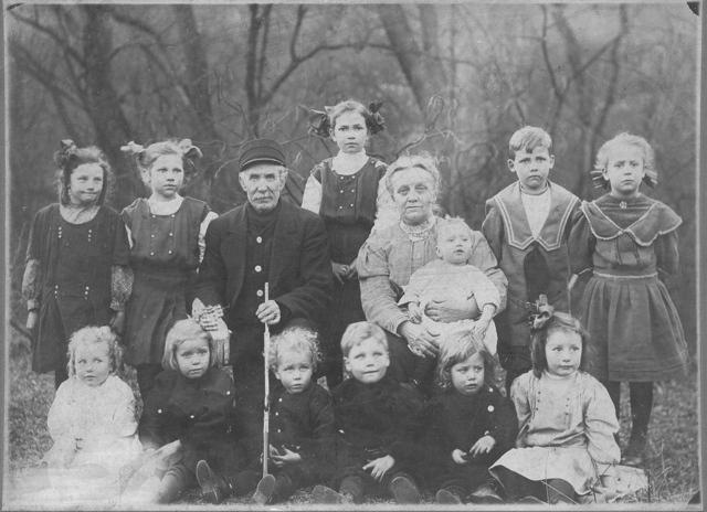 Greatgrandparents Snedden and grandkids